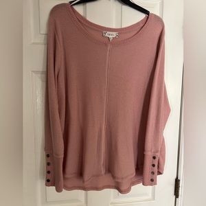 Woman’s top
5 for $25